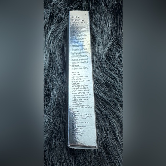 AHC Essential Real Eye Cream For Face - Picture 3 of 5